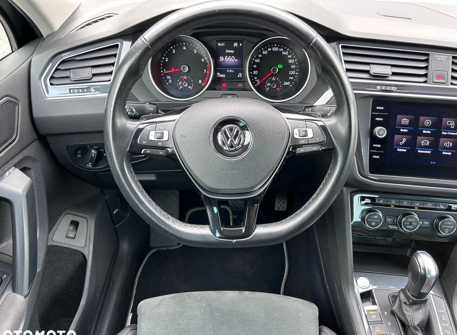 Volkswagen Tiguan cena 112900 przebieg: 71058, rok produkcji 2020 z Krzeszowice małe 781